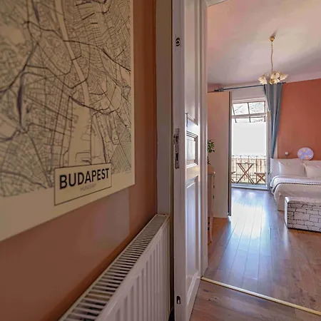 Apartment Pinnacle With Balcony Budapest