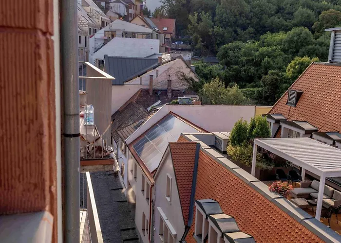 Pinnacle With Balcony