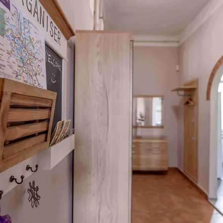 Pinnacle With Balcony *